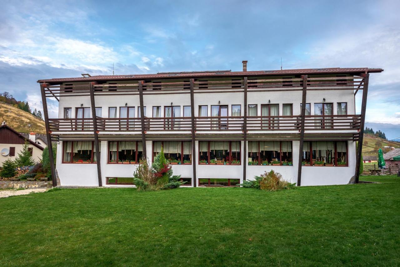 Casa Muntelui Otel Fundata Dış mekan fotoğraf